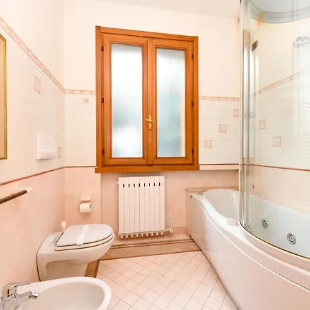 Desenzanoloft Official Partner Marriott Homes & - Gardastar La Stella Del Apartment