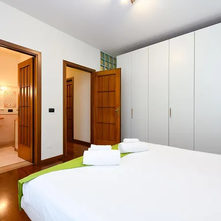 Desenzanoloft Official Partner Marriott Homes & - Gardastar La Stella Del Apartment