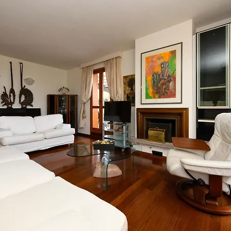 Desenzanoloft Official Partner Marriott Homes & - Gardastar La Stella Del Apartment *