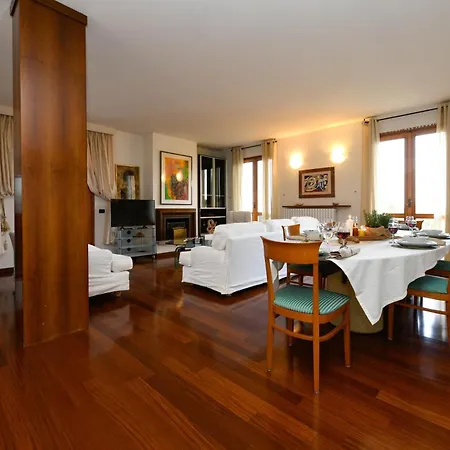 Desenzanoloft Official Partner Marriott Homes & - Gardastar La Stella Del Desenzano del Garda