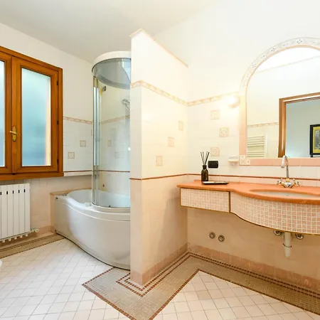 Desenzanoloft Official Partner Marriott Homes & - Gardastar La Stella Del Apartment